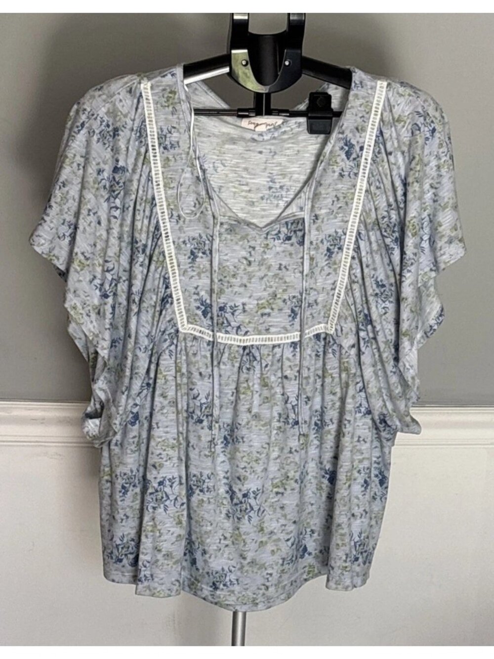 Song N Spirit Women Size XXL Top Blue Floral Print Short Butterfly Sleeve Flowy